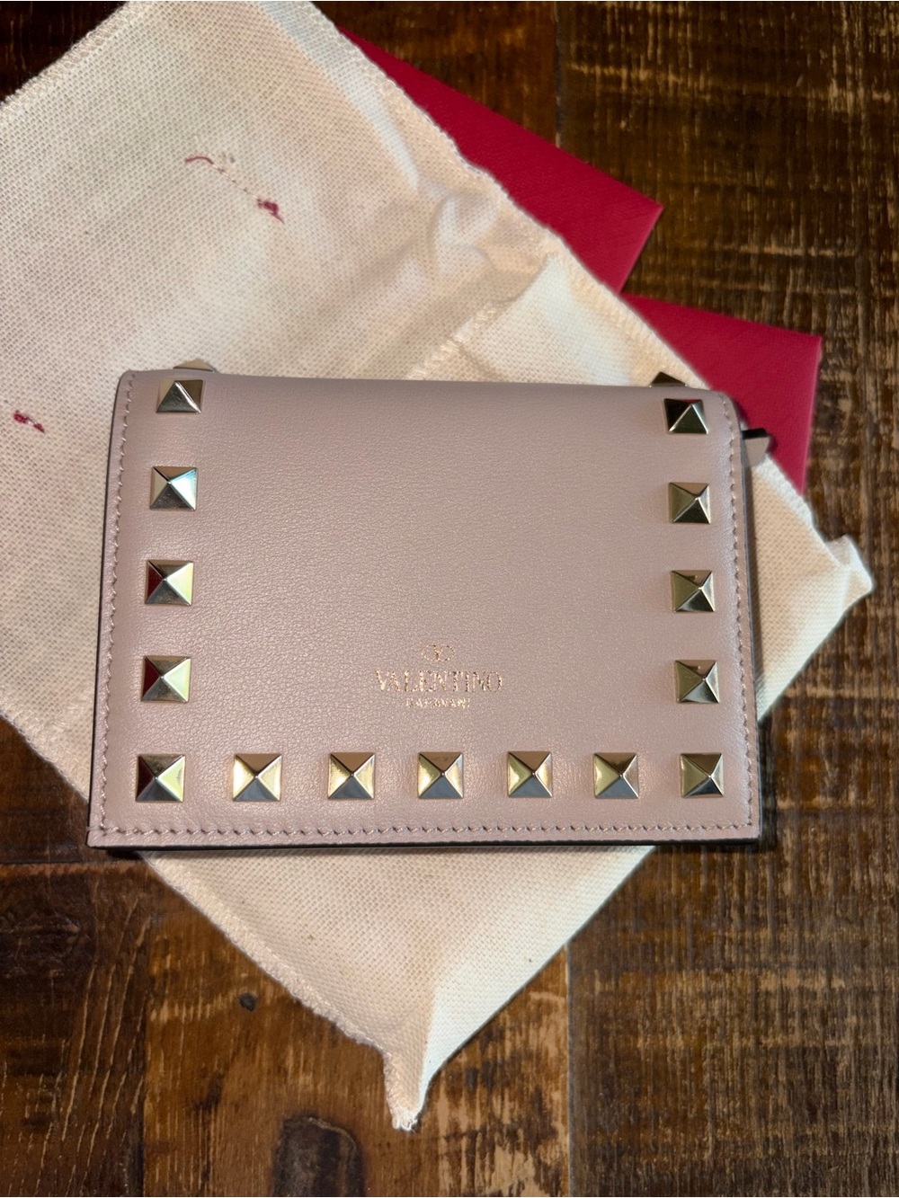 Valentino Garavani Rockstud Small Wallet in beige